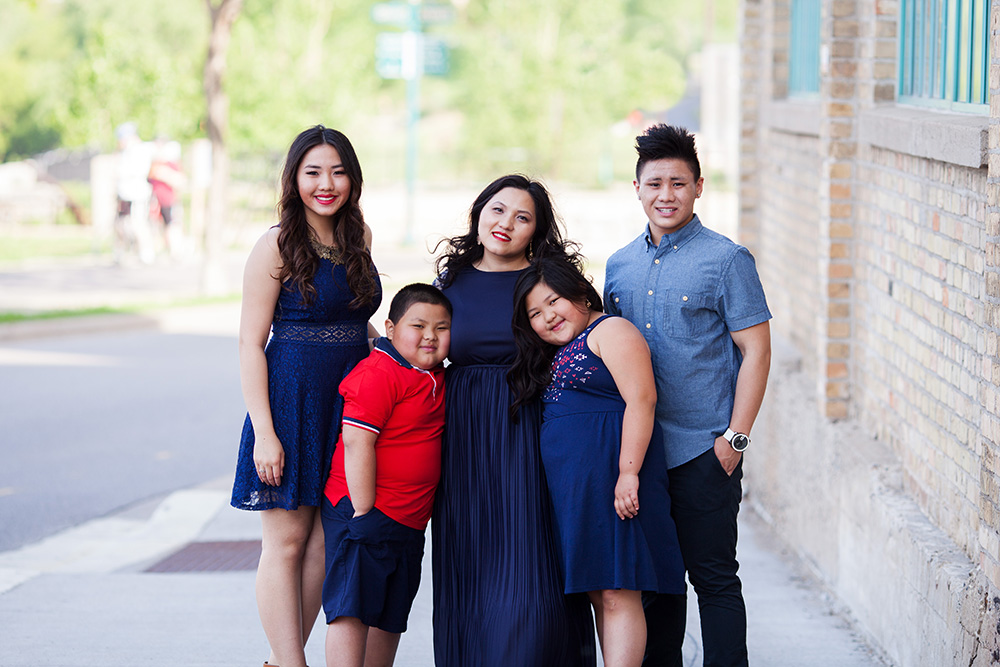 Minneapolis Family Photographer