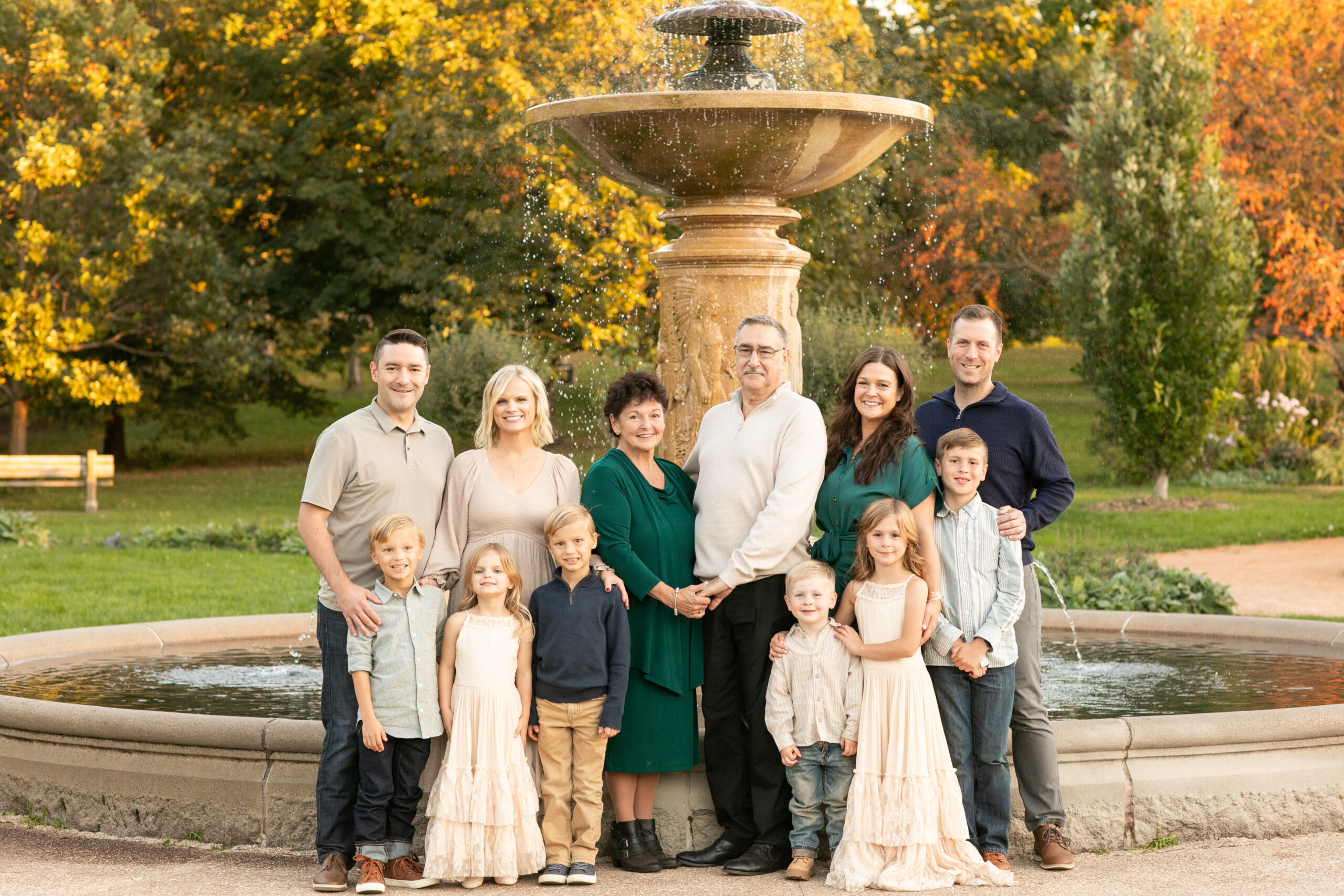 Minneapolis Extended Family Photographer
